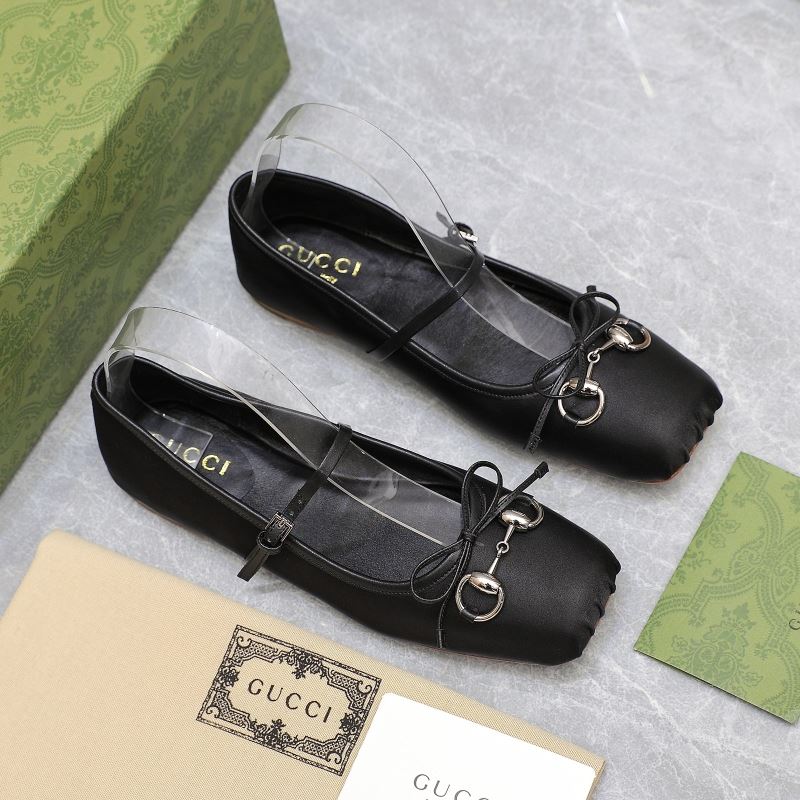 Gucci Flat Shoes